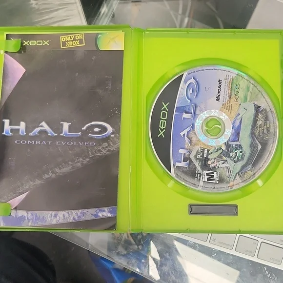 Halo - Picture 2 of 4